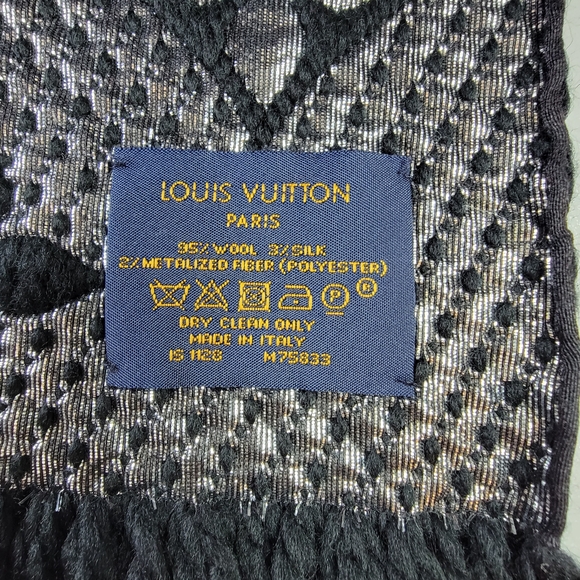 NWOT LOUIS VUITTON Logomania Scarf - Picture 4 of 10